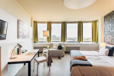 harry’s home Wien Millennium Tower in Wenen — foto 3