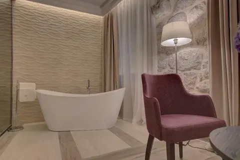 Leon Coronato Heritage Hotel in Perast — foto 9