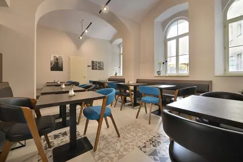 EA Hotel New Town in Praag — foto 5