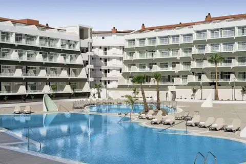 Gara Suites Golf & Spa in Arona