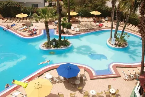 Hotel Nesrine in منارة الحمامات — foto 17