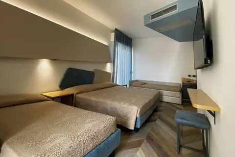 Color Hotel Rimini in Rimini — foto 4
