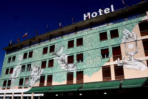LH Hotel Arca Street Art in Spoleto