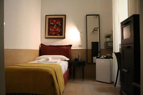 H22 Hotel in Napels, foto 5