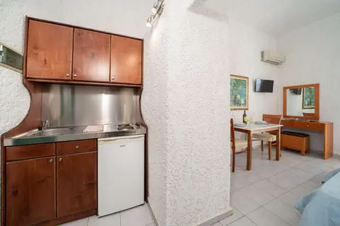 Kekatos Studios in Μηνιά — foto 6
