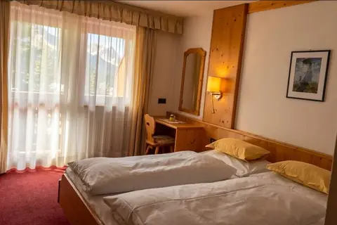 Hotel Garni Fortuna in Urtijëi - St. Ulrich - Ortisei — foto 11