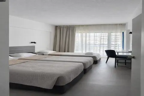 Navarria Hotel in Limassol — foto 21