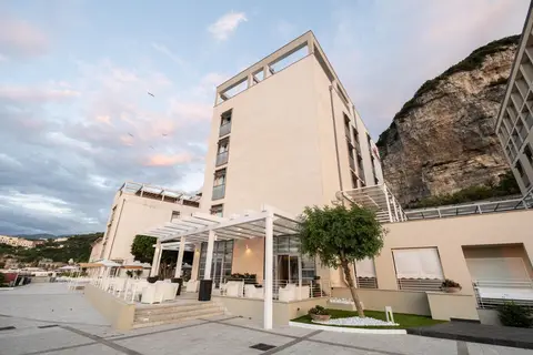 Towers Hotel Stabiae Sorrento Coast in Castellammare Di Stabia — foto 2