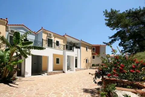 Alma Beach Hotel & Appartementen in Πέτρα — foto 13
