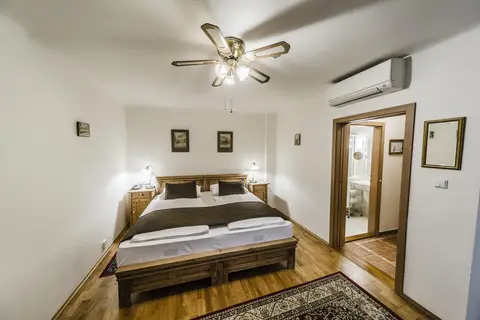 Hotel Archibald At The Charles Bridge in Praag — foto 10
