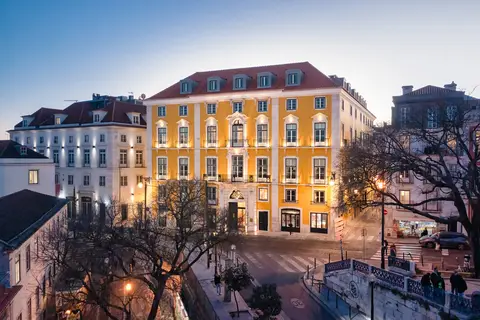 Palácio Ludovice Wine Experience Hotel in Almada
