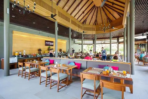 Apsara Beachfront Resort & Villa in คึกคัก — foto 7