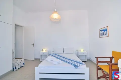 Soultana Rooms & Apartments in Πολλώνια