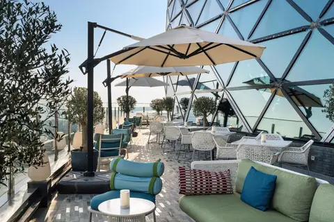 Andaz Capital Gate Abu Dhabi in Abu Dhabi — foto 3