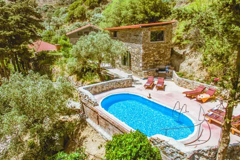 Ellafos Traditional Living in Perivolia