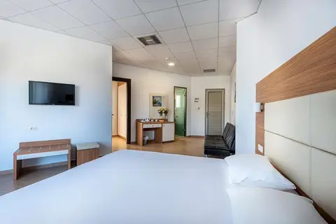 Royal Bay in Κέφαλος — foto 6