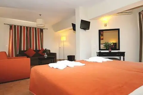 Aphrodite Hotel in Μόλυβος — foto 24