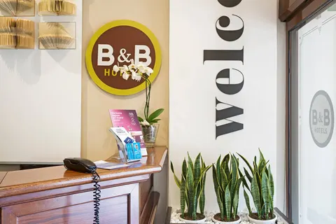 B&B HOTEL Napoli in Naples — foto 7