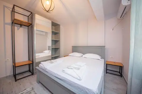 Aerial Hotel in Vlora — foto 8