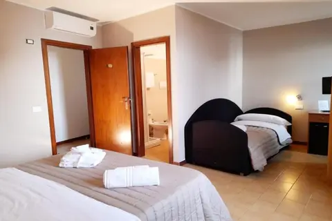 Hotel Touring Gardone Riviera in Sienna, foto 5