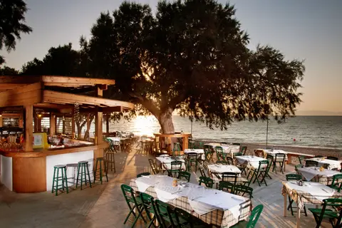 Alex Beach Hotel & Bungalows in Θεολόγος — foto 5