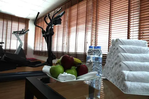 Holiday Inn Express Dubai Safa Park in Dubai — foto 18