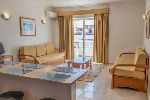 Apart Hotel Calema Avenida Jardim in Monte Gordo — foto 19