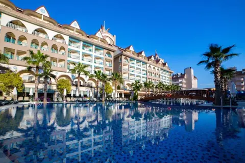 Side Crown Palace in Manavgat