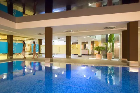 AR Imperial Park SPA Resort in La Línea de la Concepción — foto 22