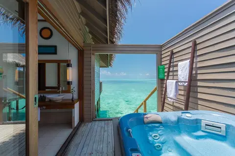 Meeru Maldives Resort Island in Golf Driving Range — foto 6