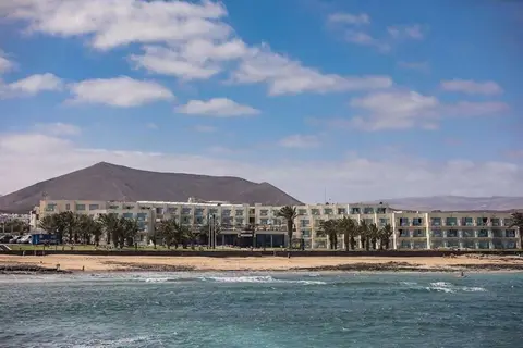 HD Beach Resort & Spa in Costa Teguise — foto 19