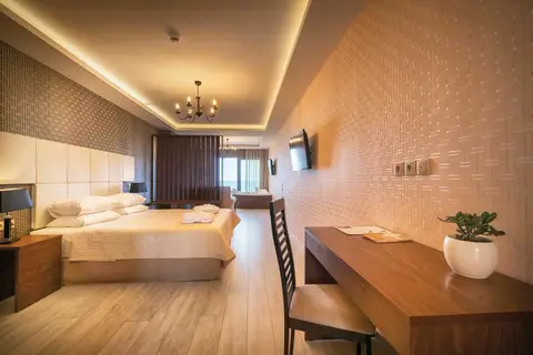 Elegance Luxury Executive Suites in Tragaki, foto 4