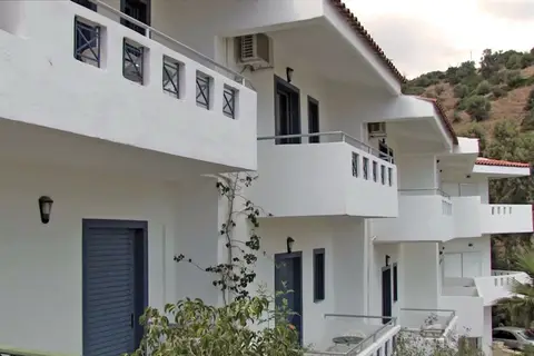 Neos Ikaros in Αγία Γαλήνη — foto 30