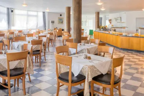 Aparthotel Corali in Ζηπάρι