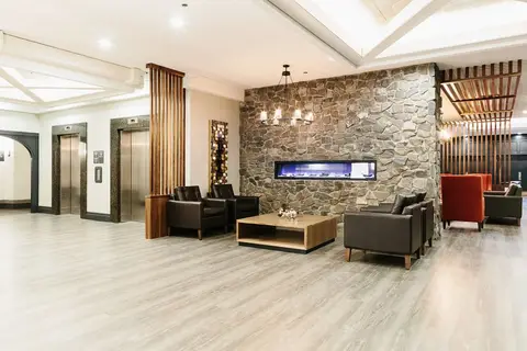 Elk and Avenue Hotel in Banff — foto 8