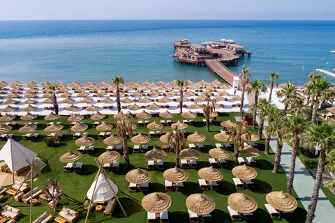 Mardan Palace in Aksu — foto 10