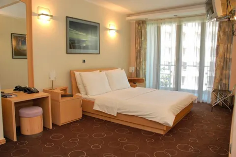 Montenegro Beach in Bečići — foto 2