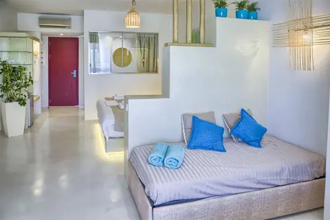 Alia Luxury Suites & Spa Beachfront Hotel in Χαράκι — foto 30