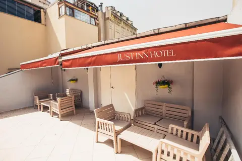 Just Inn Hotel in Fatih — foto 22
