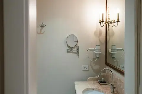 E'bel Boutique Hotel in Tirana — foto 9