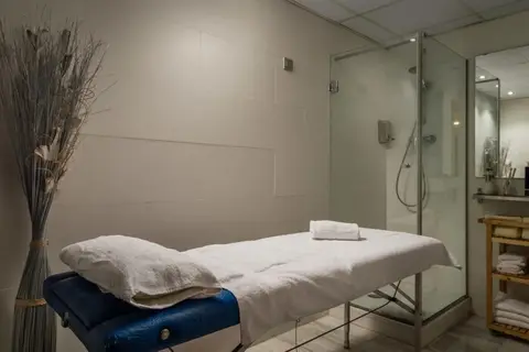 Hotel Madanis in L'hospitalet De Llobregat — foto 14