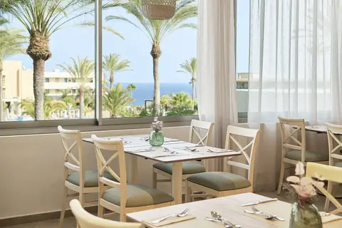 Iberostar Waves Gaviotas Park in Las Gaviotas — foto 8