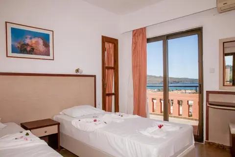 Ekavi Apartments in Agia Marina — foto 11