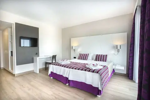 Aparthotel Playa de Muro Suites in Muro — foto 3