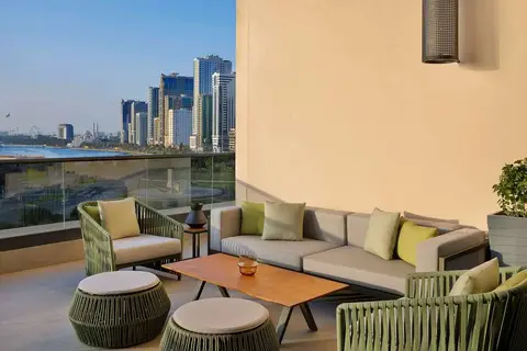 DoubleTree by Hilton Sharjah Waterfront Hotel in Sharjah — foto 24