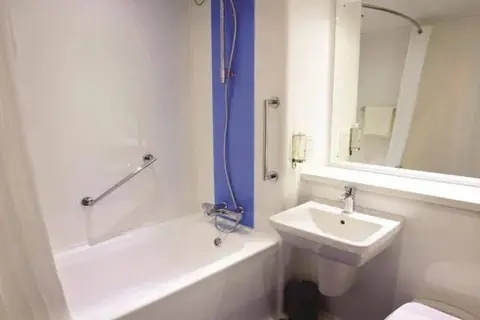 Travelodge Edinburgh Central in Edinburgh — foto 19