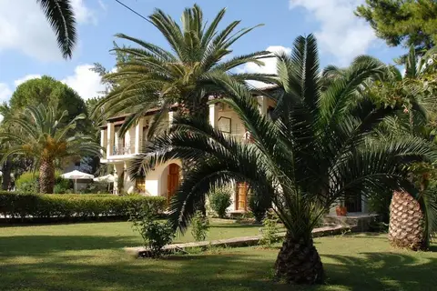 Milton in Ρόδα — foto 11