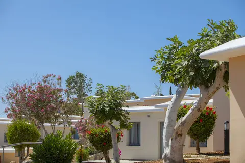 Louis St Elias Resort & Waterpark in Παραλίμνι