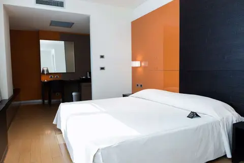 Unahotels T Hotel Cagliari in Cagliari — foto 2