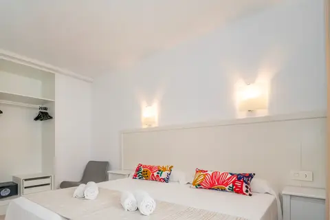 Hotel Apartamentos Beach Club Menorca in Es Mercadal — foto 29